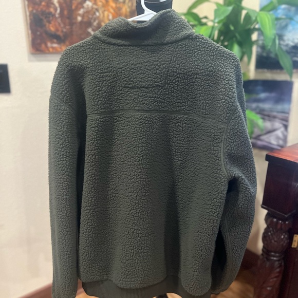 Carhartt zip up fleece size large in GUC - Picture 5 of 8